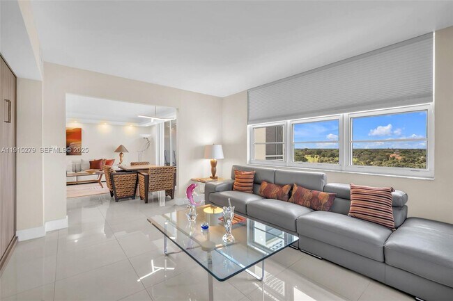 Building Photo - 3507 Oaks Way