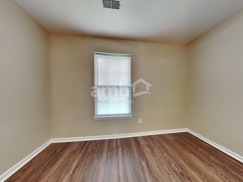 Building Photo - 8146 Whitham Dr
