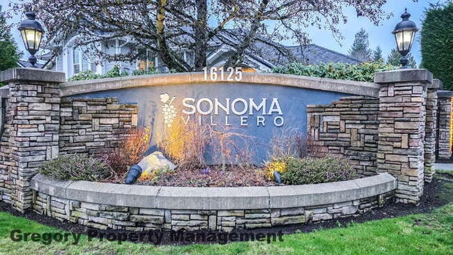 Building Photo - Sunlit & Spacious Ground-Level Condo | 12-Foot Ceilings, Luxury Amenities & Ideal Locale