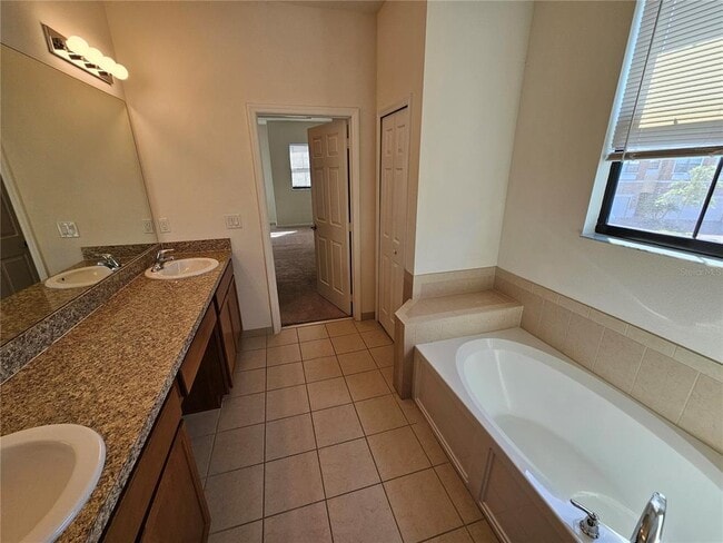 Building Photo - 1952 Portofino Meadows Blvd