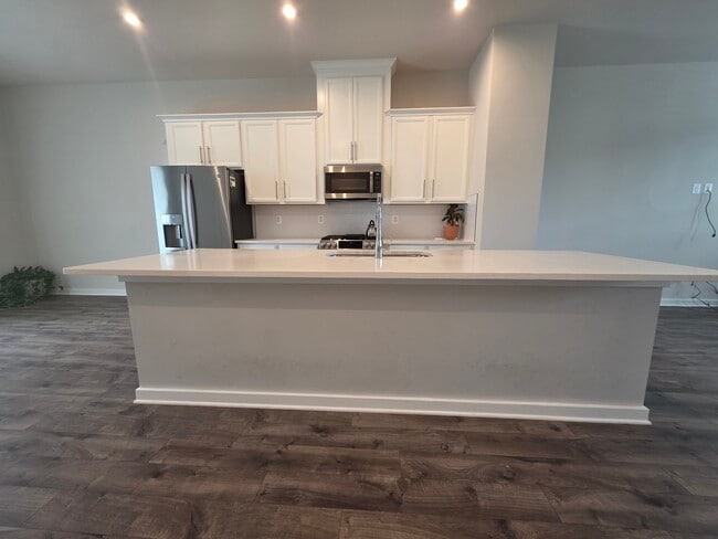 Building Photo - 1717 Autumn Maple Leaf Dr
