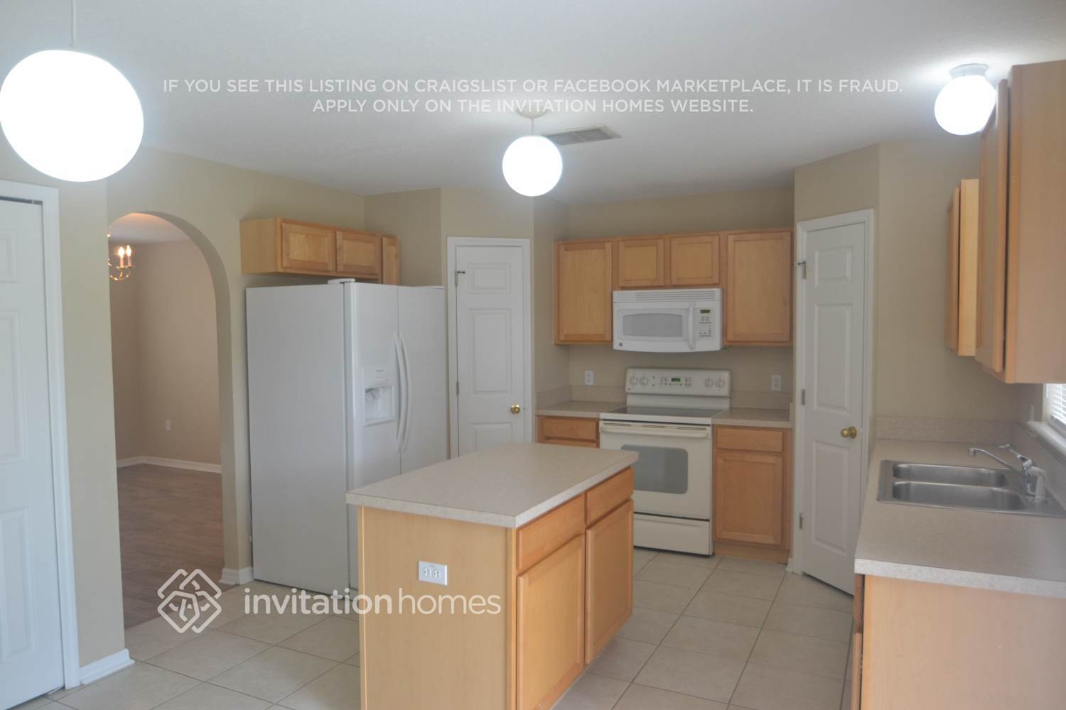 Building Photo - 1112 Imperial Eagle St