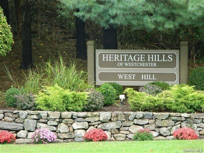 Building Photo - 555 Heritage Hills