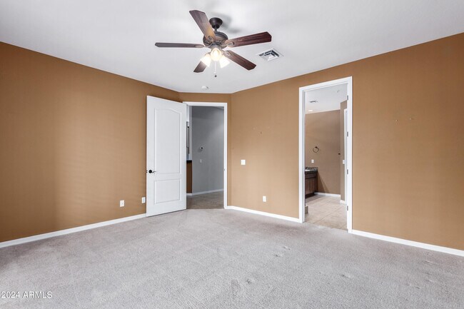 Building Photo - 17020 E Kiwanis Dr