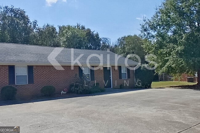 Building Photo - 180 Deer Pkwy