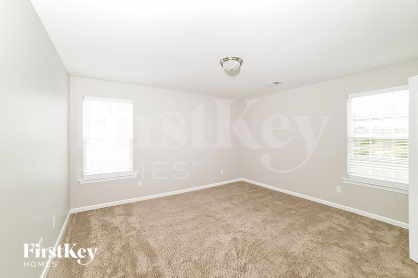 Building Photo - 5720 Misty Hill Cir