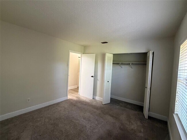 Building Photo - 14 Birdie Dr