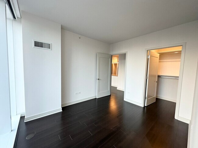 Building Photo - 313 W Wolf Point Plaza