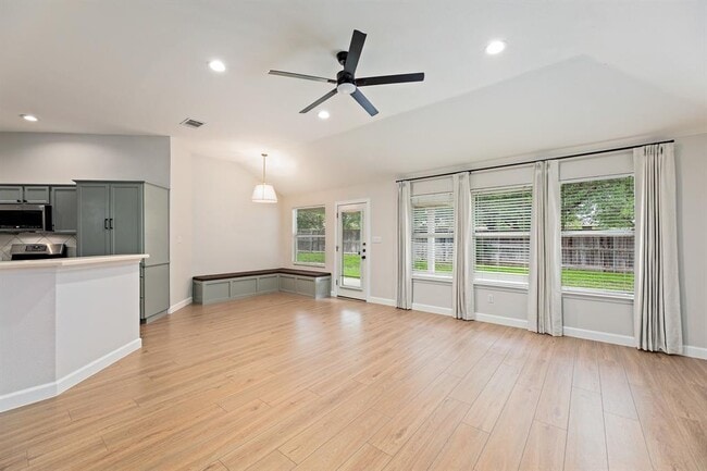 Building Photo - 1816 White Indigo Trail