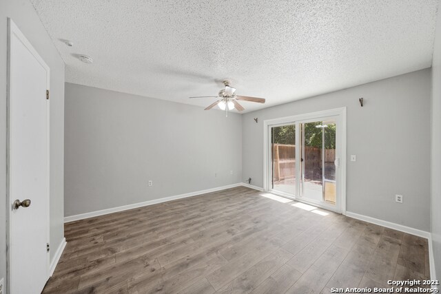 Building Photo - 8032 Laurel Bend