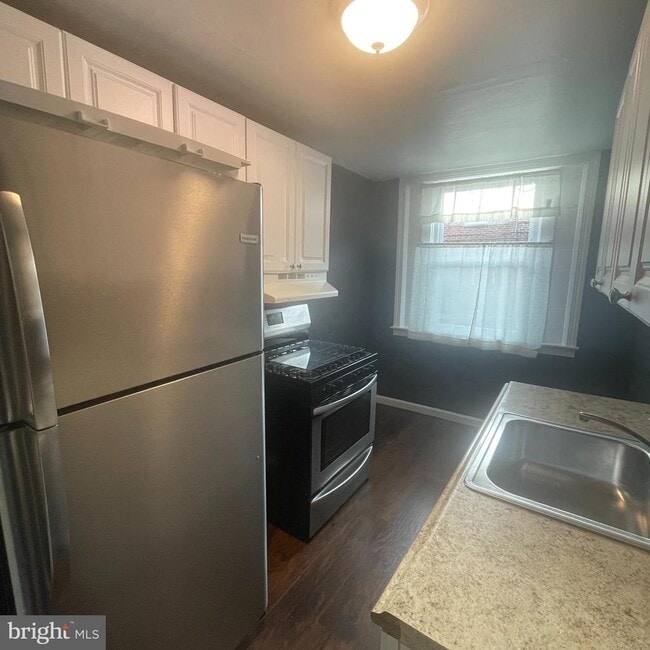 Building Photo - 4416 Marple St