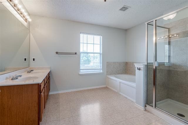 Building Photo - 1604 Jester Ct