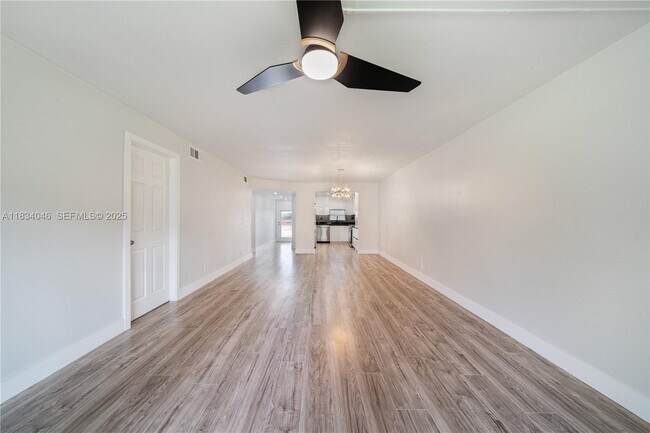 Building Photo - 8901 S Hollybrook Blvd