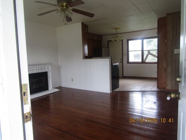 Building Photo - Charming 2-Bedroom Home in Northwest Lawton