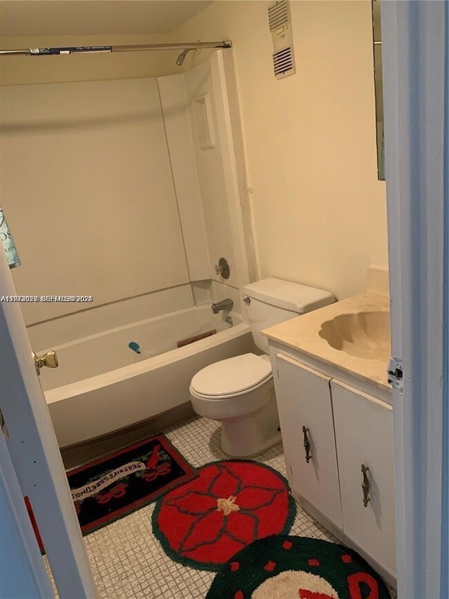 Building Photo - 4241 NW 19th St