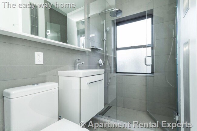 Building Photo - 123 Highland Ave