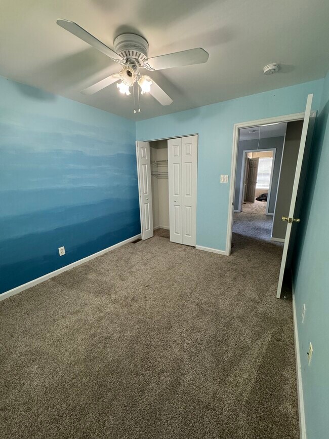 Building Photo - 415 S Zenia Ave