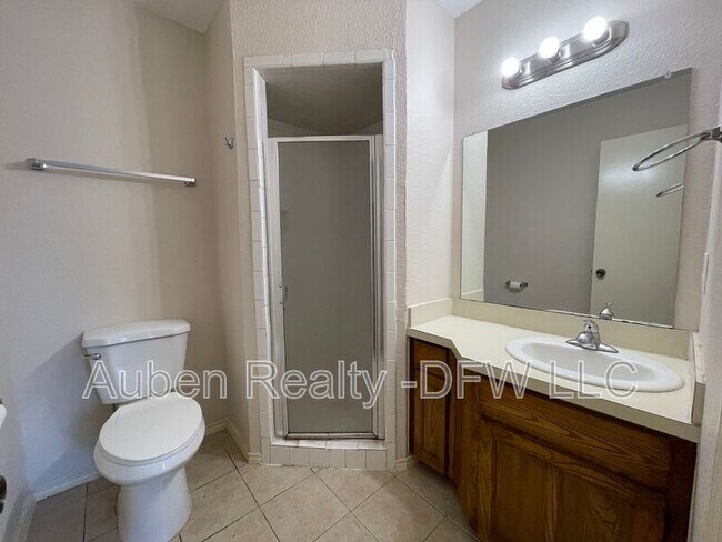 Building Photo - 5524 Lewis Ct