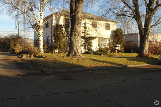 Building Photo - 207 S 9th Ave