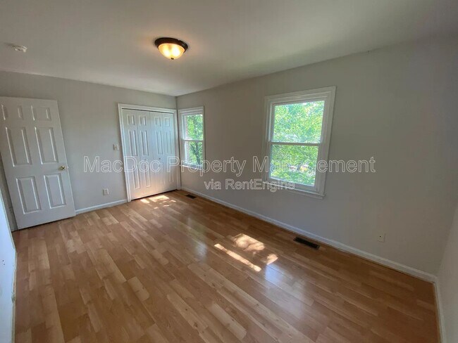 Building Photo - 118 Farrell Ln