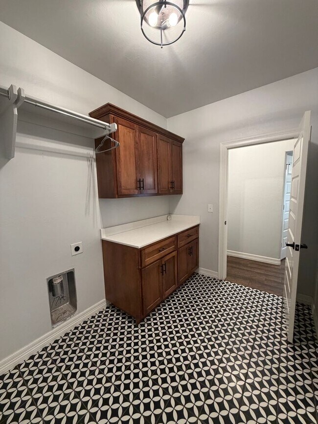 Building Photo - Community Pool - Lawn Care Included - Storm Shelter - Community Pool