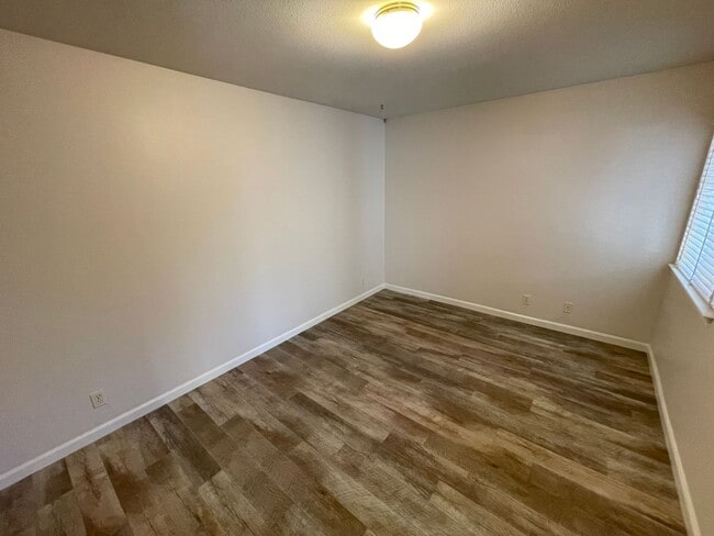 Building Photo - 3 bedroom 2 bath, Mission Ranch Neighborhood, Turnkey ready to move in.