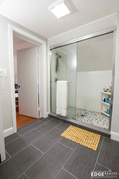 Building Photo - 8 Donnybrook Rd