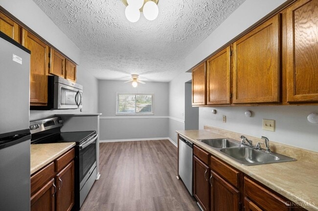 Building Photo - 5087 Tri County View Dr