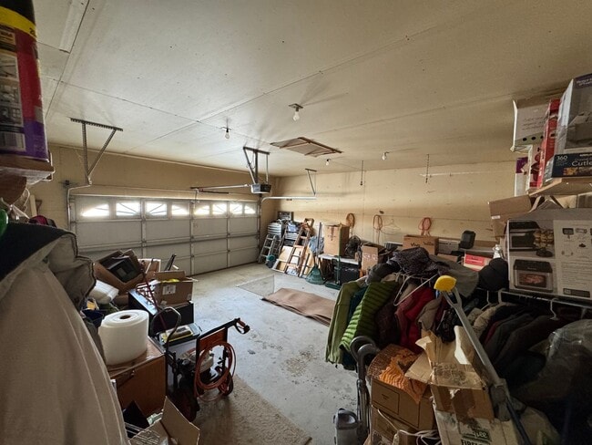 Building Photo - Furnished 4 Bed/2 Bath Seasonal Rental – Absarokee, MT | July–September