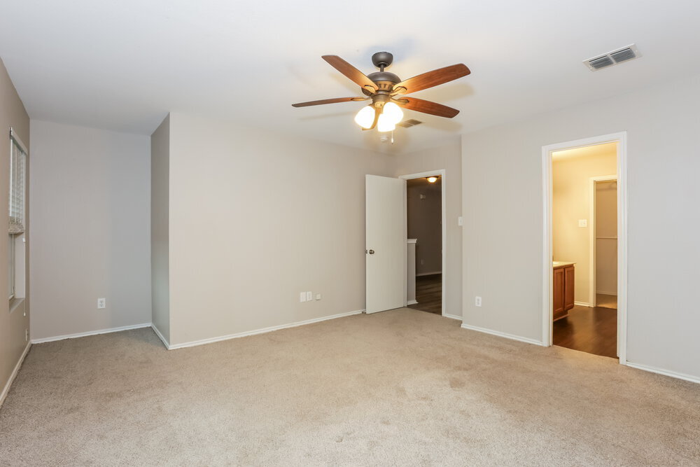 Building Photo - 1054 Graystone Dr