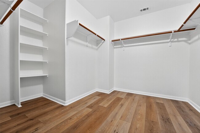 Building Photo - 4500 Aria Cove