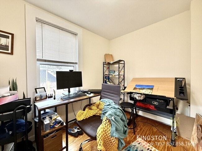 Building Photo - 676 Washington St