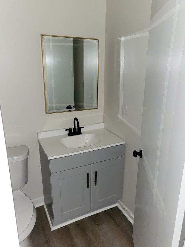 Building Photo - "Charming 3-Bed Home with Cozy 982 Sq. Ft. Living Space on Smith Avenue, Trumann!"