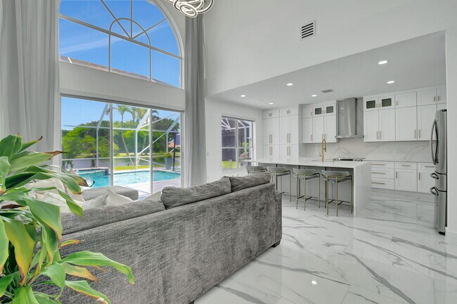 Building Photo - 10872 Tamoron Ln