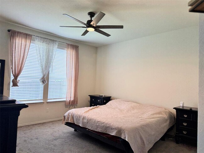 Building Photo - 717 Bayberry Cir