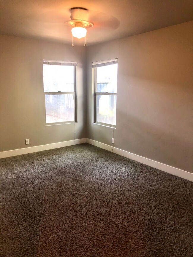 Building Photo - Recently renovated home near downtown Davis