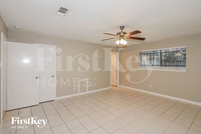 Building Photo - 2005 Tulsa St