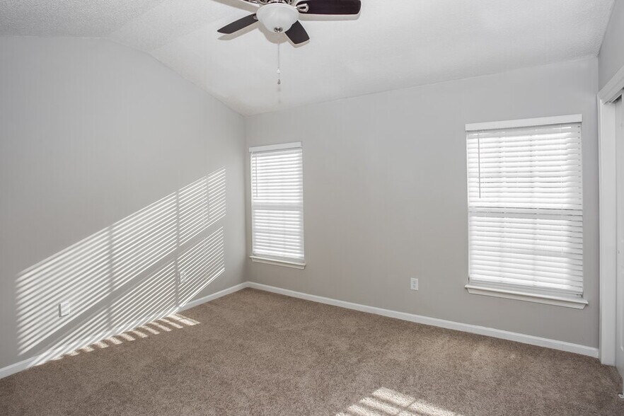 Building Photo - 6720 Fortescue Dr