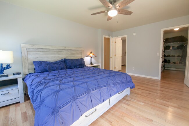 Building Photo - 1180 N Rd