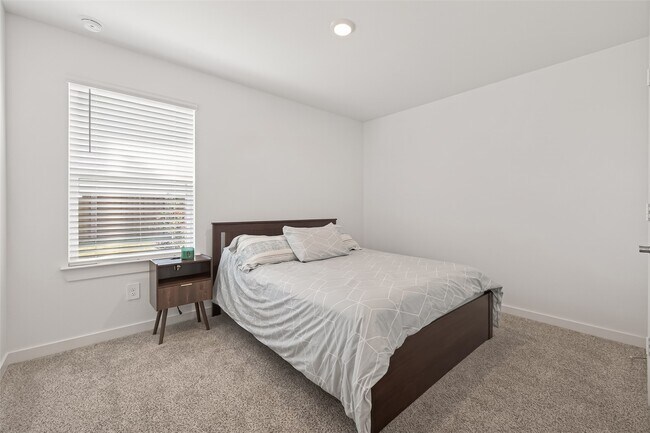 Building Photo - 31319 Kenswick Grove Ln