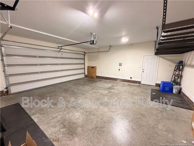 Building Photo - 1705 Bluffside Dr