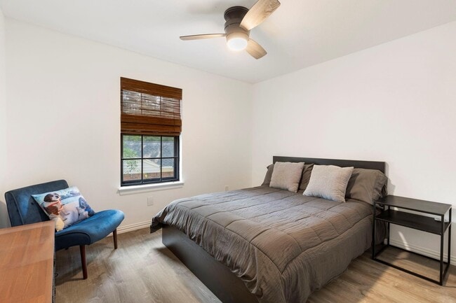 Building Photo - 38 Cricket Hollow Pl