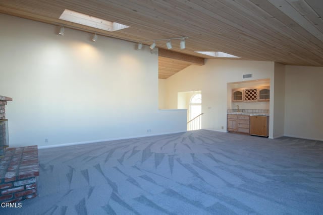 Building Photo - 3637 Ocean Dr