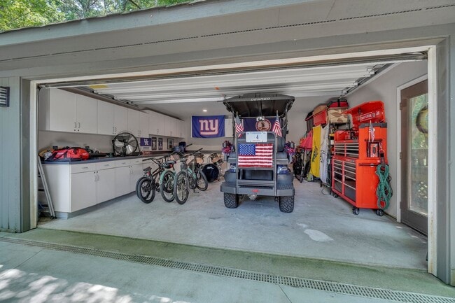 Building Photo - A Custom Home in Alanton - 1-Acre Wooded L...