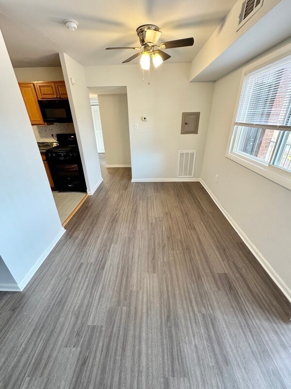 Building Photo - 800 Brook Hill Rd