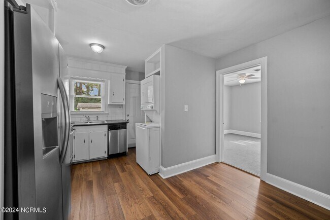 Building Photo - 1309 Willow St