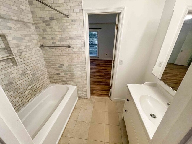 Building Photo - East Cobb - 3BR/2BA - Walton HS