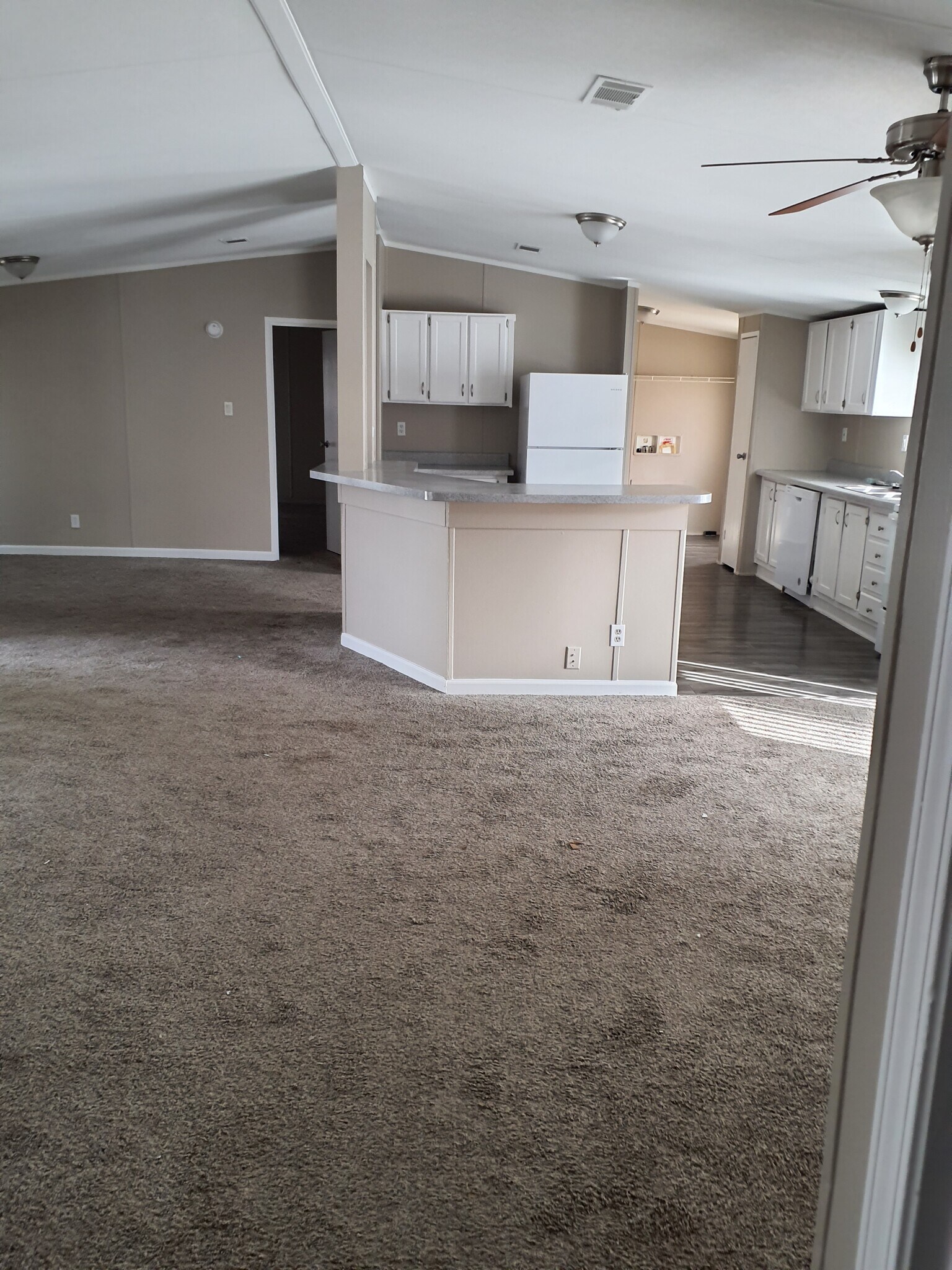 Building Photo - 9211 Gleneagle Dr