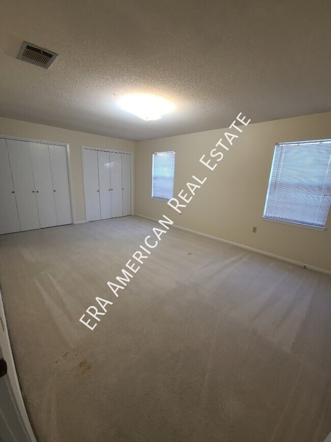Building Photo - 132 5th Ave