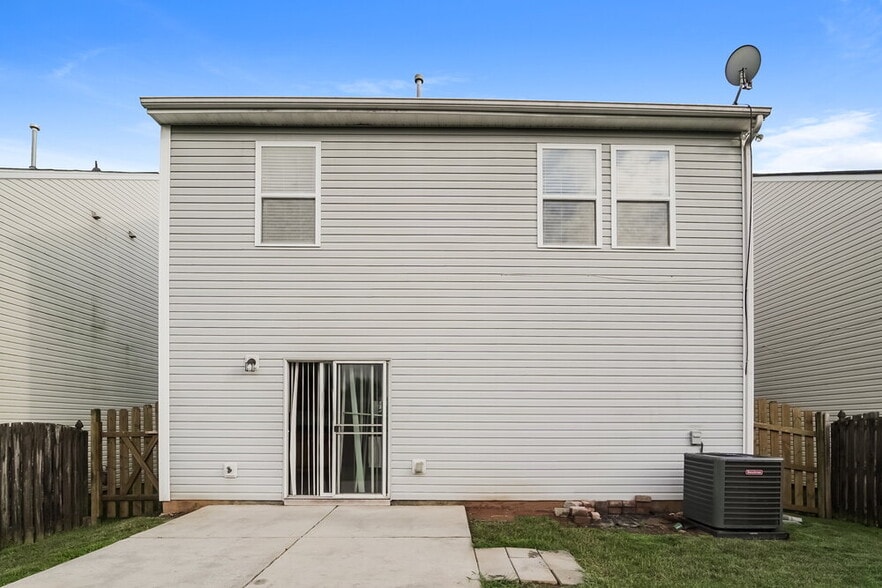 Building Photo - 4522 Carnfeld Ln